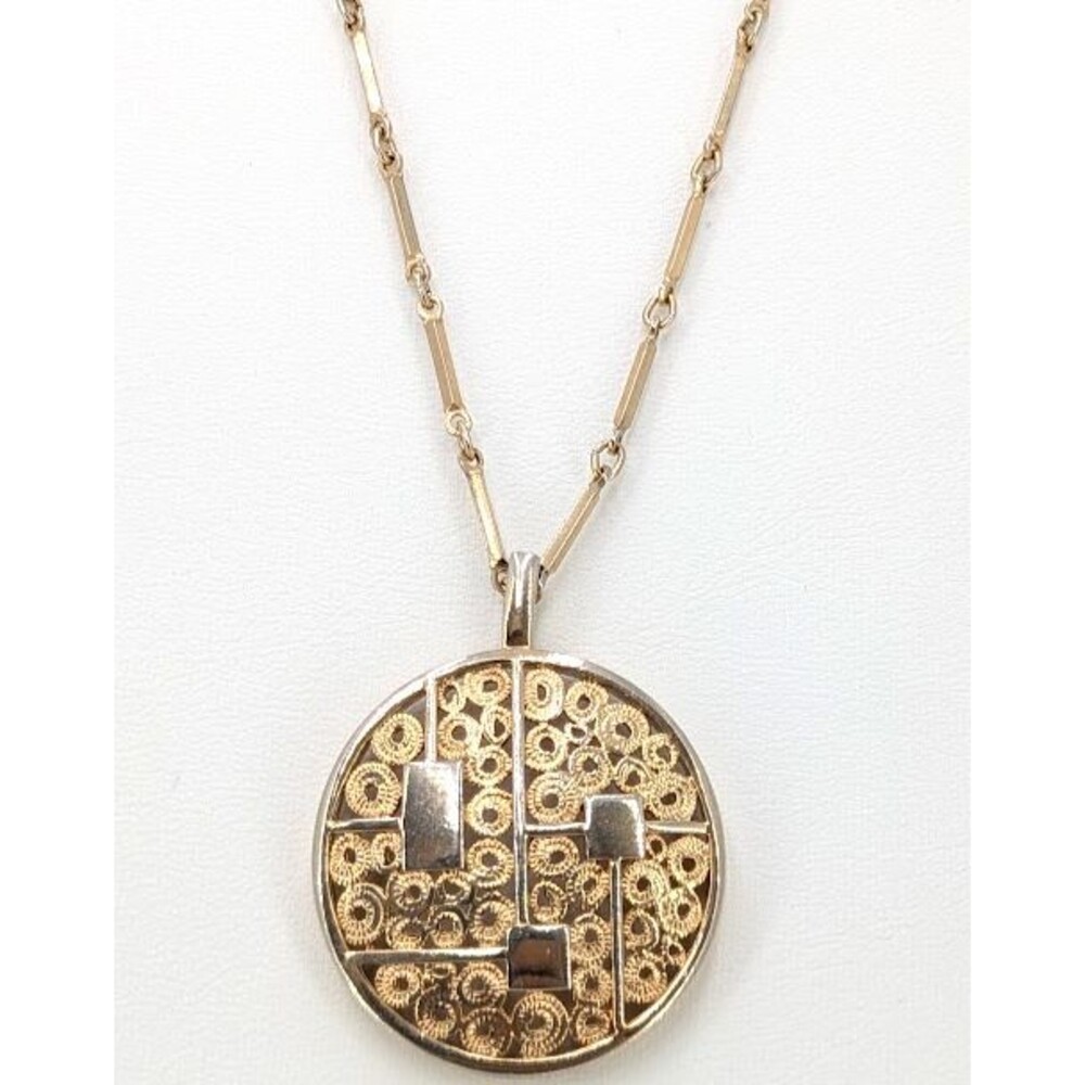 Vintage Sarah Coventry Necklace 30in Gold Tone Round Filigree Pendant Bar Link